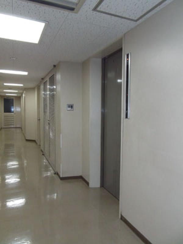 天満橋八千代ビル別館 大阪の貸事務所,賃貸オフィスエレベーターホール