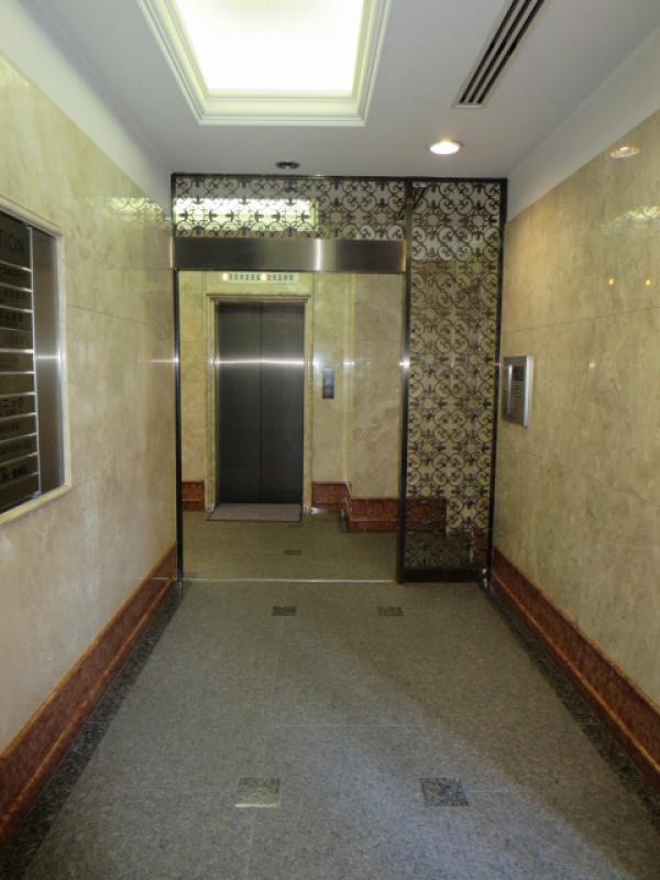 テクノーブル四ツ橋ビル 大阪の貸事務所,賃貸オフィスエントランス廊下