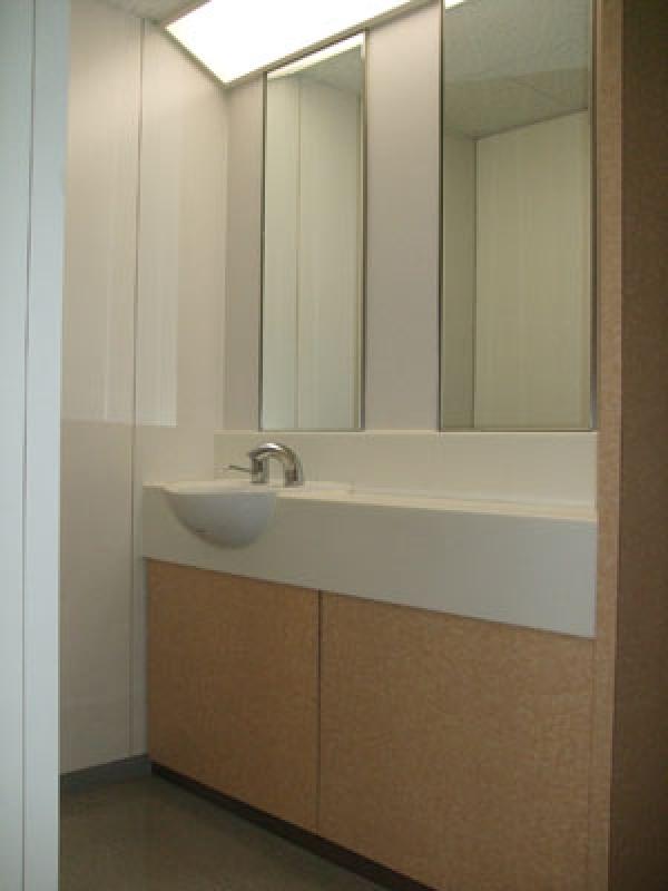 千代田ビル北館 大阪の貸事務所,賃貸オフィス洗面所