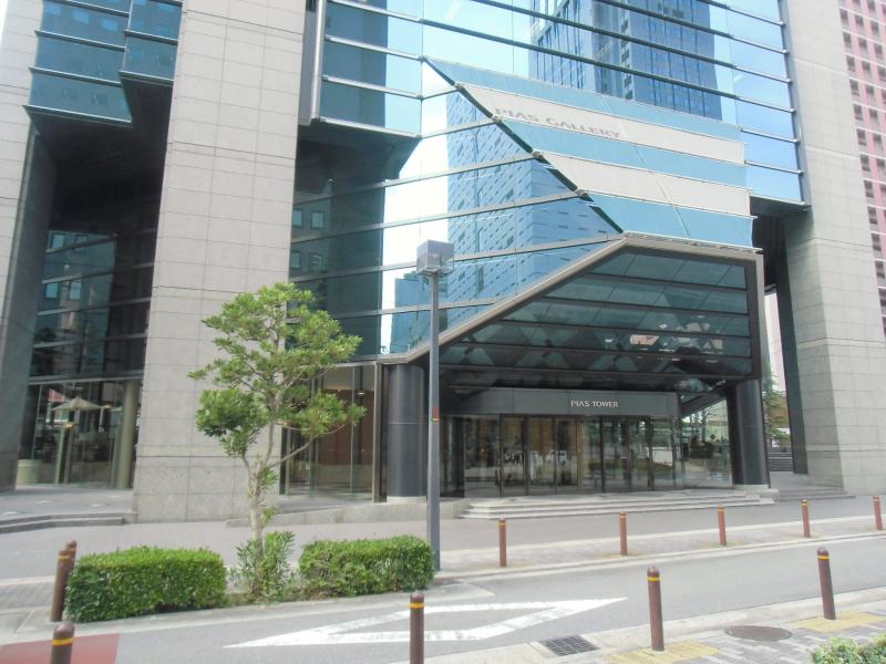 ピアスタワー 大阪の貸事務所1階外観