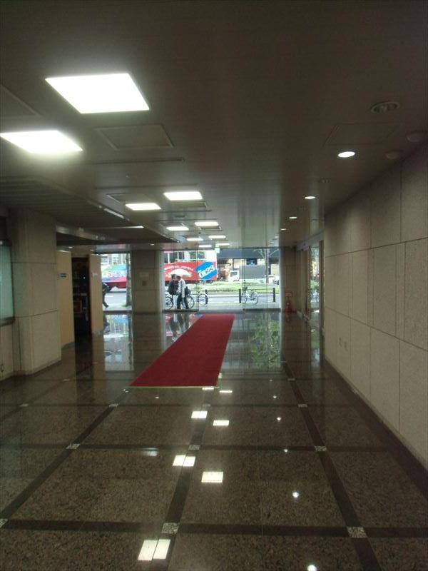 御堂筋安土町ビル(旧住友生命本町ビル) 大阪の貸事務所,賃貸オフィスエントランスホール