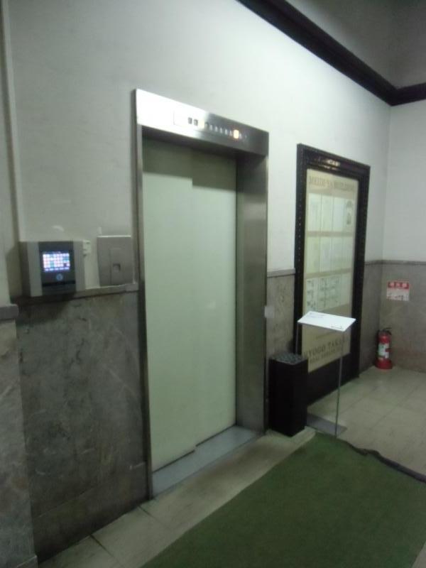 風蘭ビルディング(旧明治屋ビル) 大阪の貸事務所エレベーター