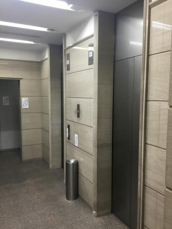 梅田滋賀ビル 大阪の貸事務所,賃貸オフィスエレベーター