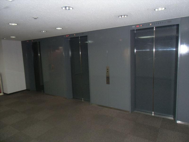 御堂筋安土町ビル(旧住友生命本町ビル) 大阪の貸事務所,賃貸オフィス各階エレベーター