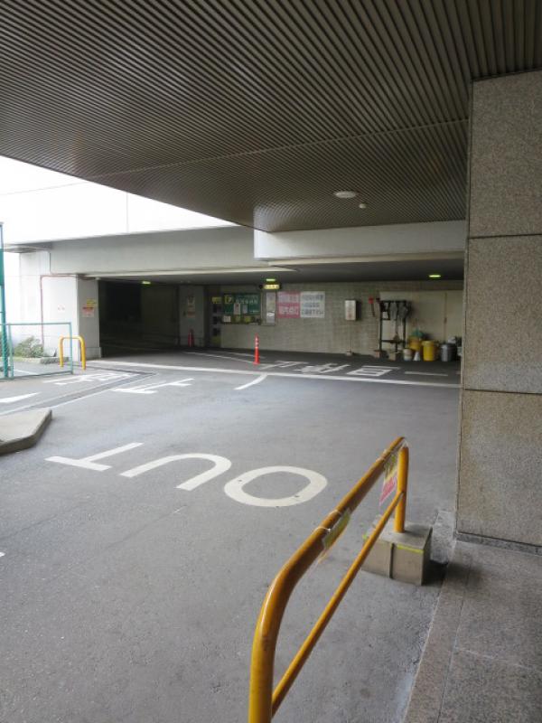 ABC-MART梅田ビル 大阪の貸事務所,賃貸オフィス駐車場