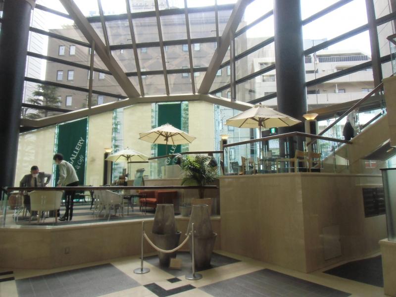 ピアスタワー 大阪の貸事務所1階カフェ