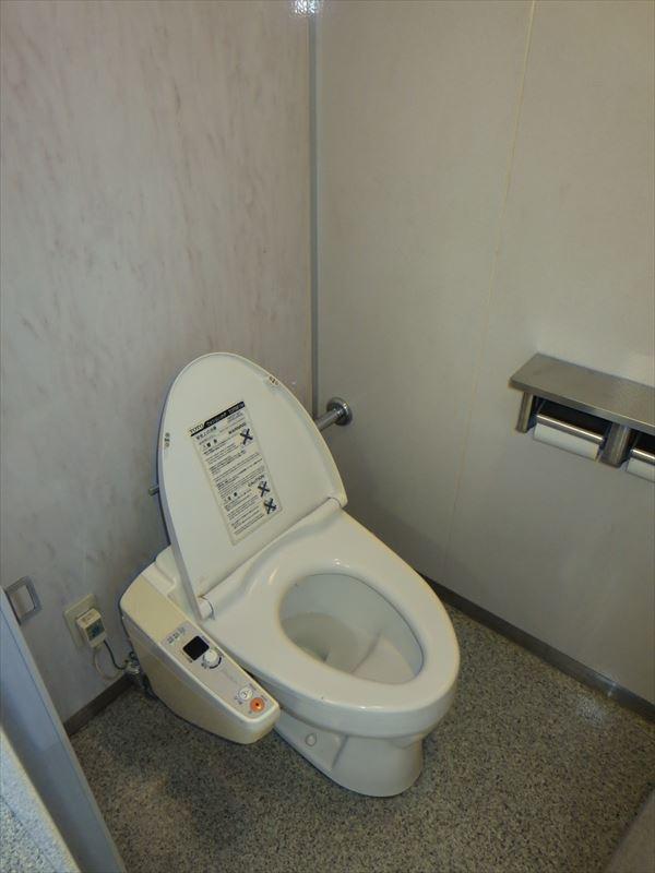 竹澤ビル 大阪の貸事務所,賃貸オフィストイレ