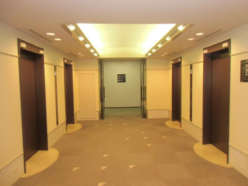 ピアスタワー 大阪の貸事務所エレベーターホール