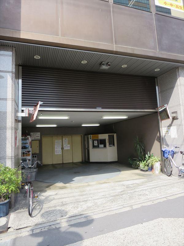 竹澤ビル 大阪の貸事務所,賃貸オフィス駐車場